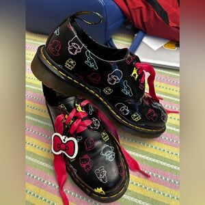 Dr. Marten Hello Kitty size 7